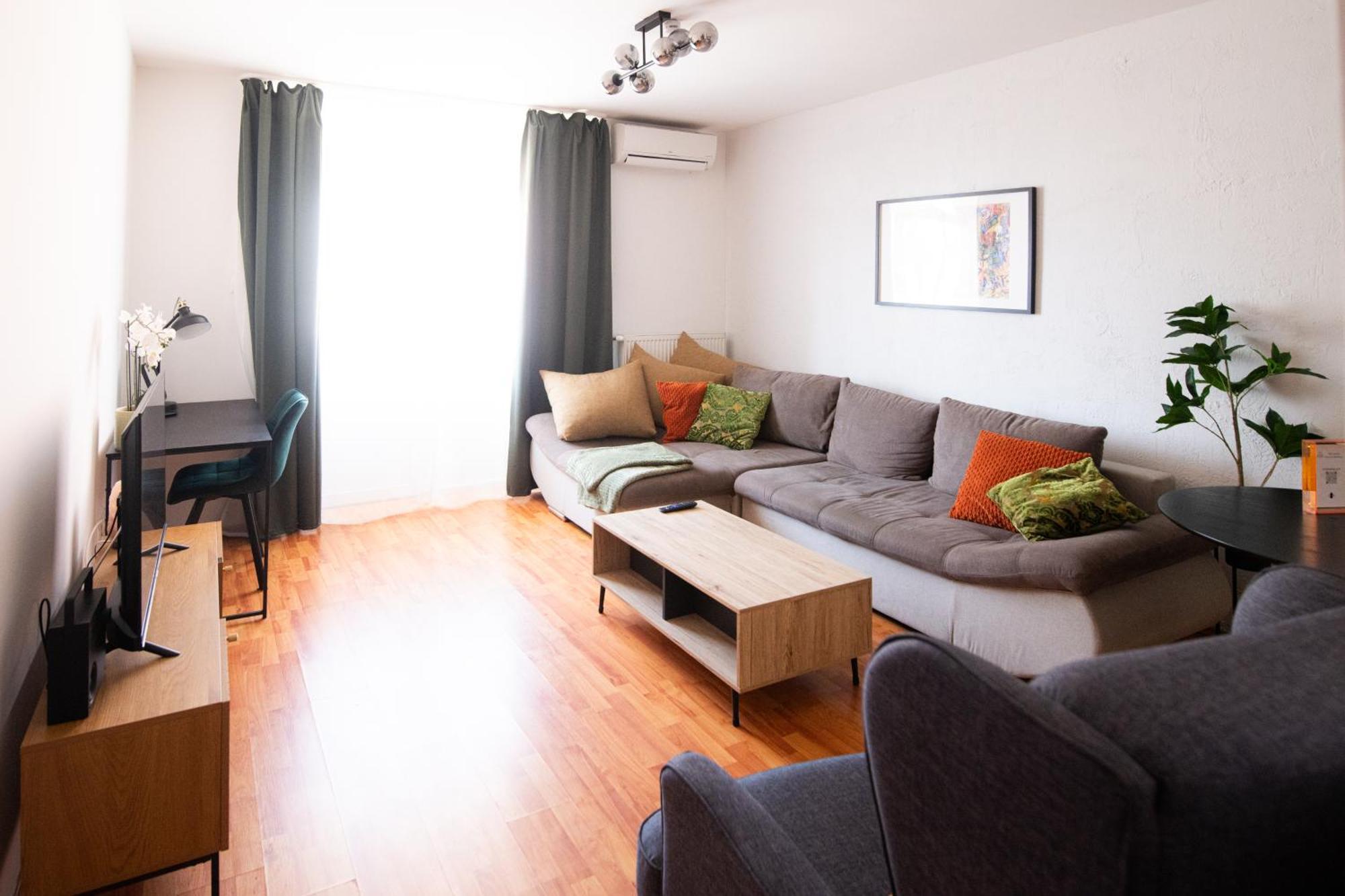 Gr8 Horizon - 43sqm Apartment